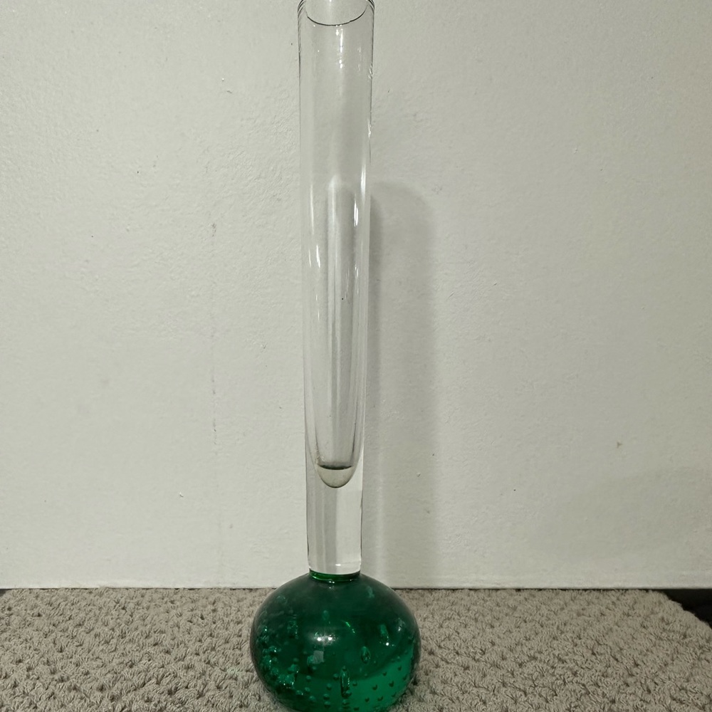 Bud vase heavy bottom